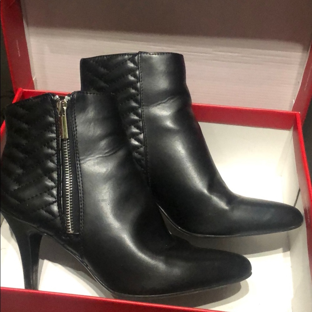 Impo black quilted boots
